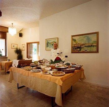 Hotel Astoria Cuorgnè Extérieur photo